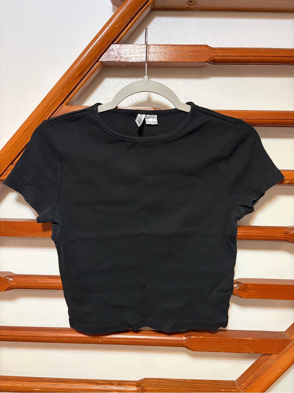 H&M Black Ribbed Short Sleeve Crop Tee